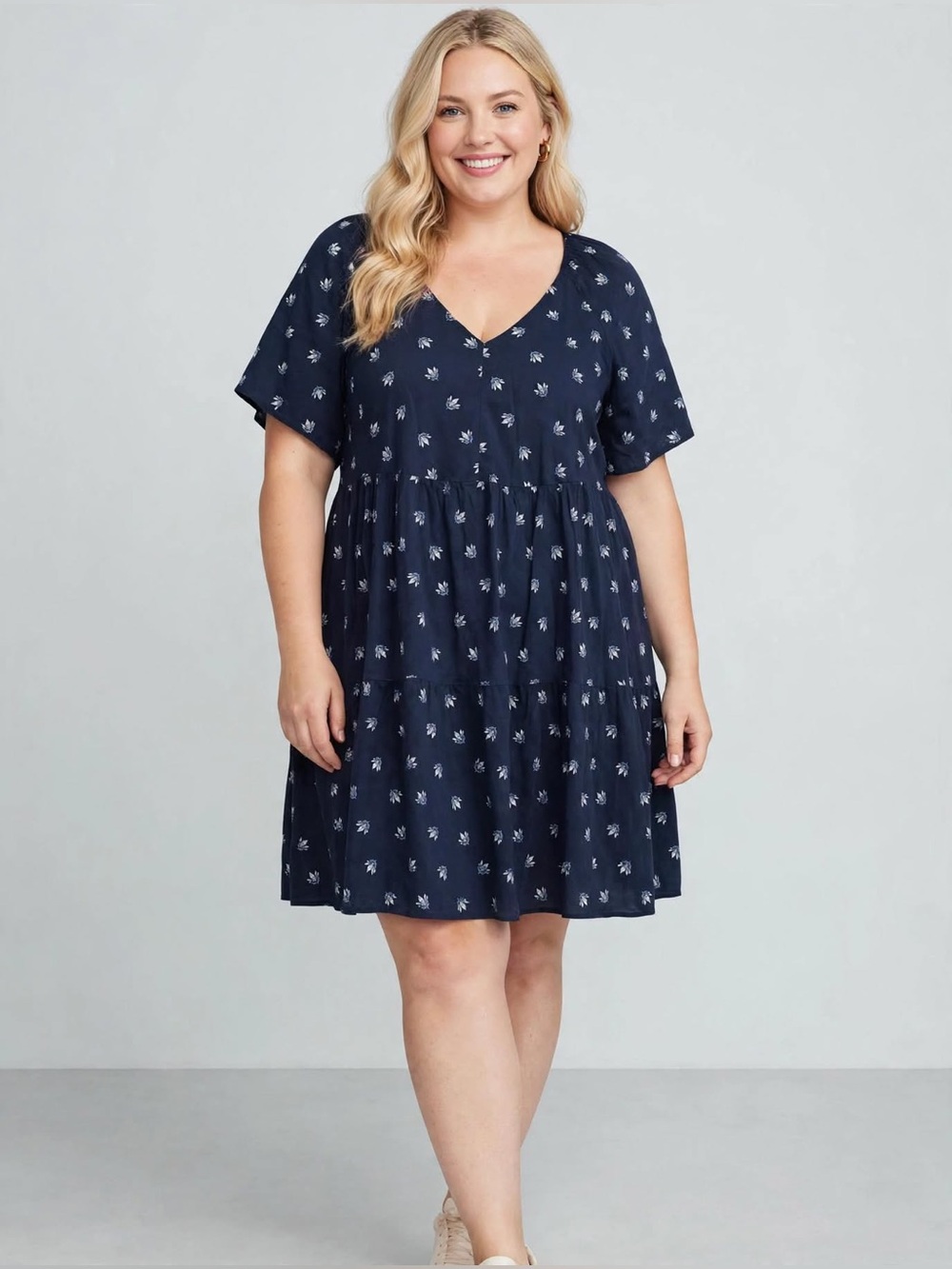 Old Navy Navy Floral V-Neck Midi Dress
